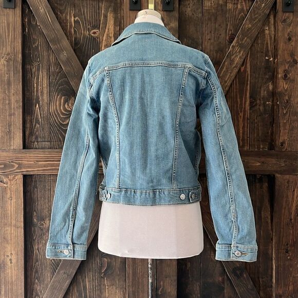 NWT Levi's 299450012 Womens Original Trucker
Denim Jacket - Picture 6 of 14